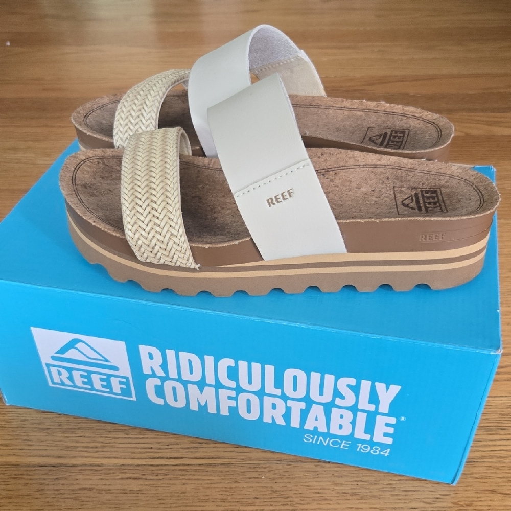 Reef Women's Cushion Vista Hi Cream and Tan Platform Sandals